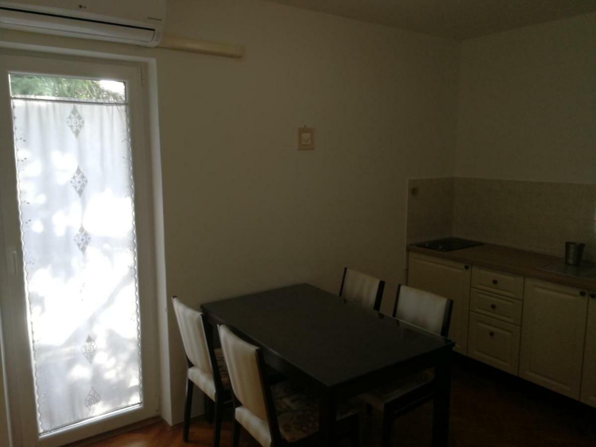 فونتانا Apartment Violeta 1 المظهر الخارجي الصورة